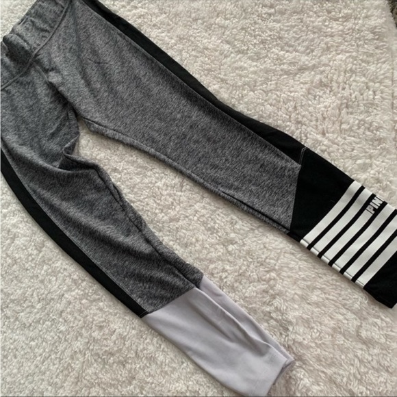Victoria’s Secret PINK ultimate leggings gray black size small - Picture 8 of 12
